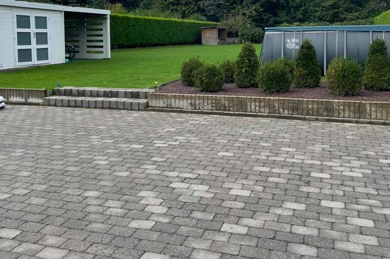 Grijs terras Tuinwerken Oellibrandt 1